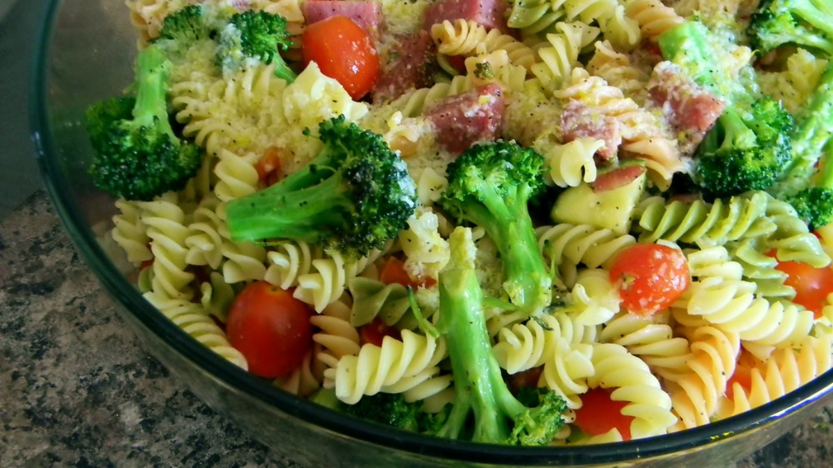 broccoli pasta salad